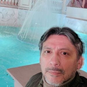 Meet your Posher, Luis